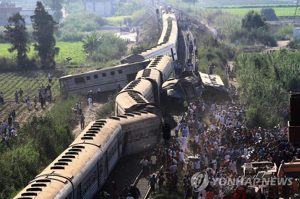 이집트서 대형 열차추돌 사고…최소 43명 사망·122명 부상