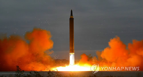 美국방부 "北미사일 ICBM 추정…1천㎞ 비행후 동해상 낙하"