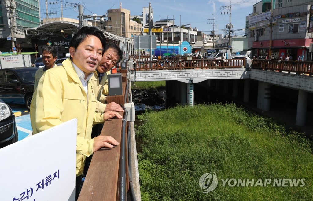 남수각 현장 점검하는 원희룡 제주지사